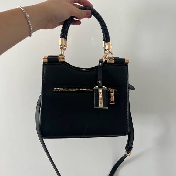 Black crossbody bag - Picture 3 of 3